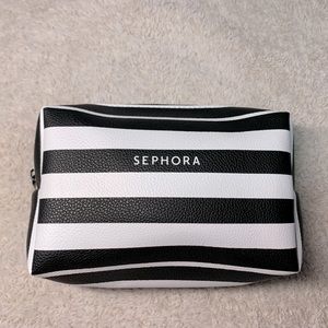 SEPHORA MAKEUP BAG W/LIPSTICK RES INTERIOR